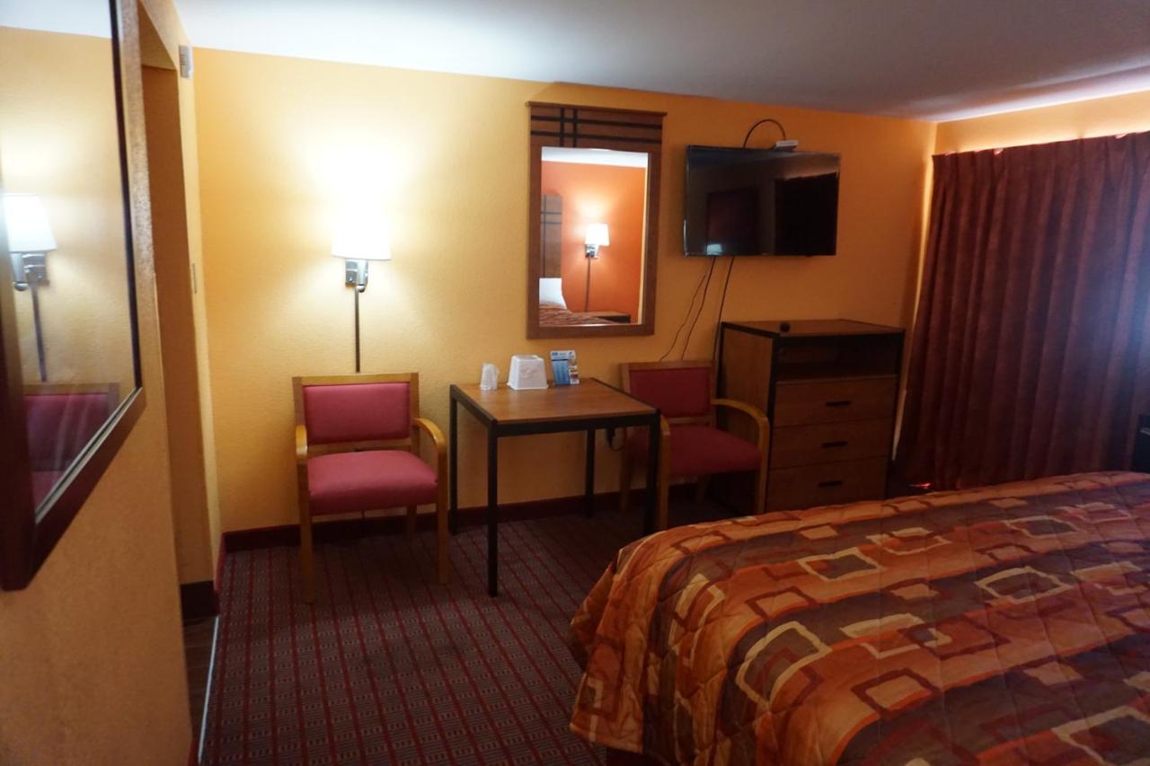 Relax Inn Vineland Exterior photo